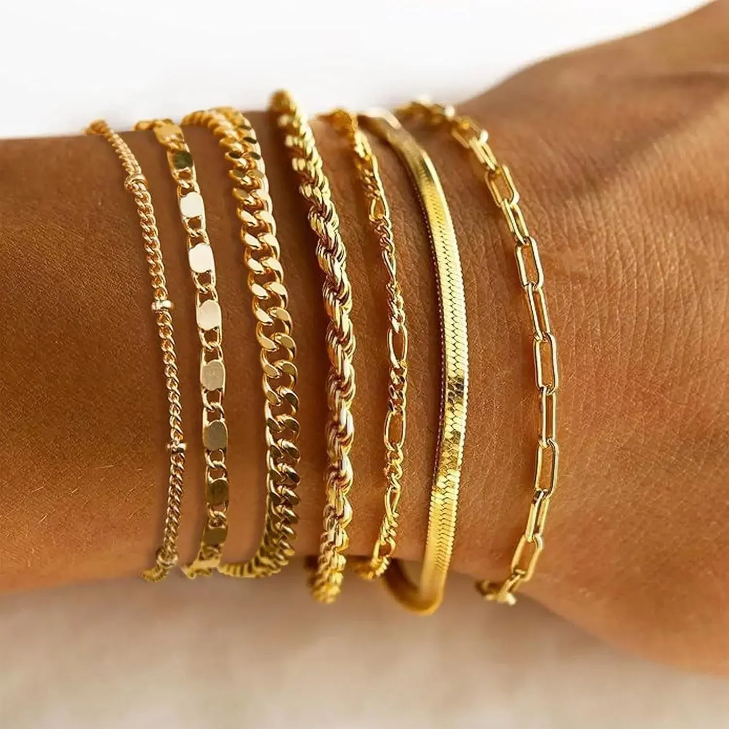 7PCS 14K Gold Plated Bracelets Sets for Women，Dainty Fashion Layered Cuban Link Chain Herringbone